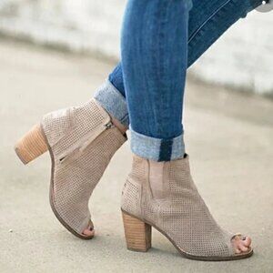 Toms Majorca Peep Toe Suede Perforated Boots Size 9